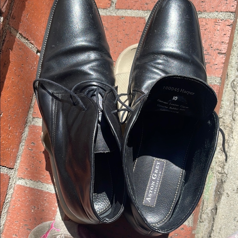 Aston grey Black Leather Oxfords Sleek Formal Design
